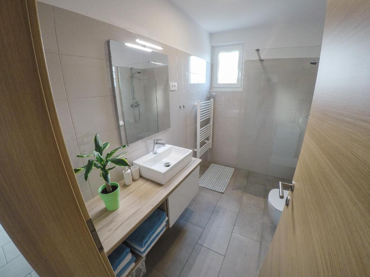 Garden View Apartments Анкаран Екстериор снимка