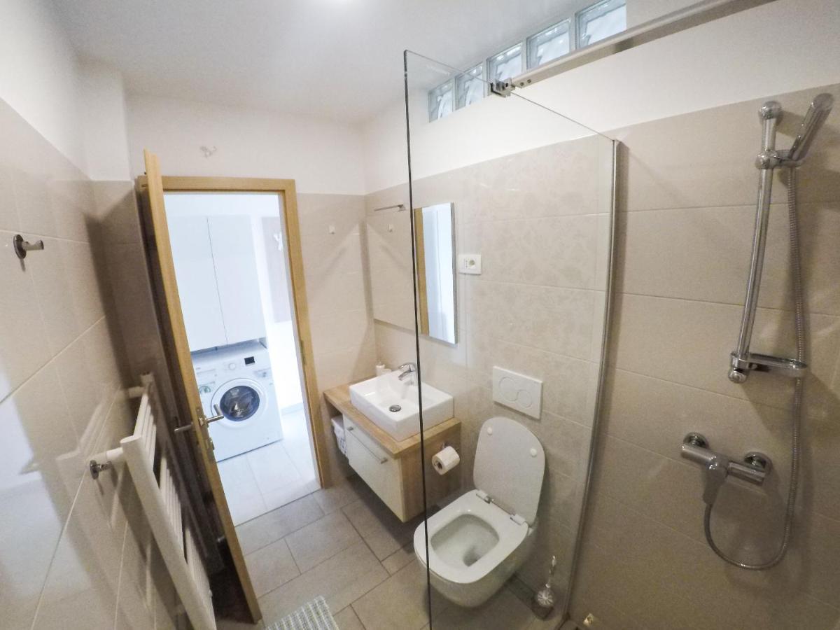 Garden View Apartments Анкаран Екстериор снимка