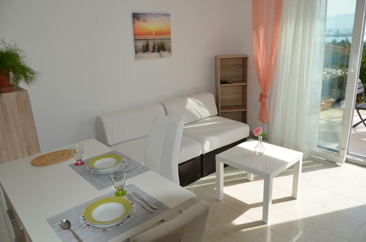 Garden View Apartments Анкаран Екстериор снимка